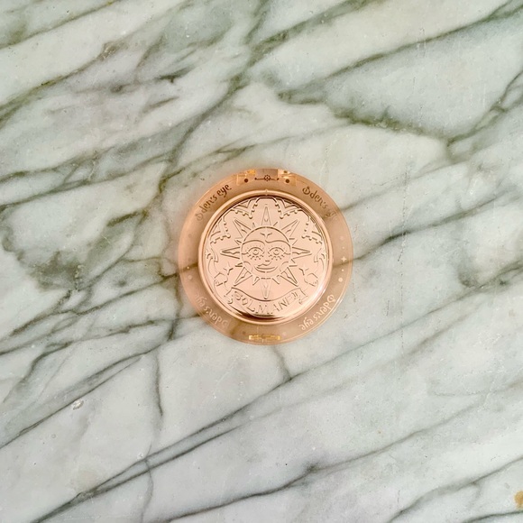 Broken Sunlight Love Blusher Compact - Picture 2 of 9